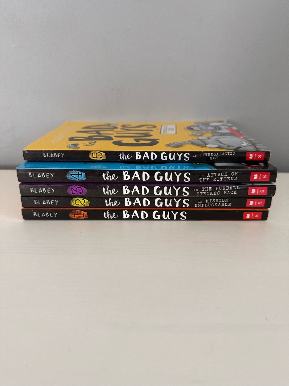 The Bad Guys Chapter Books #1 - #5 Aaron Blabey, Kids Reading Age 7-10 - Picture 2 of 8